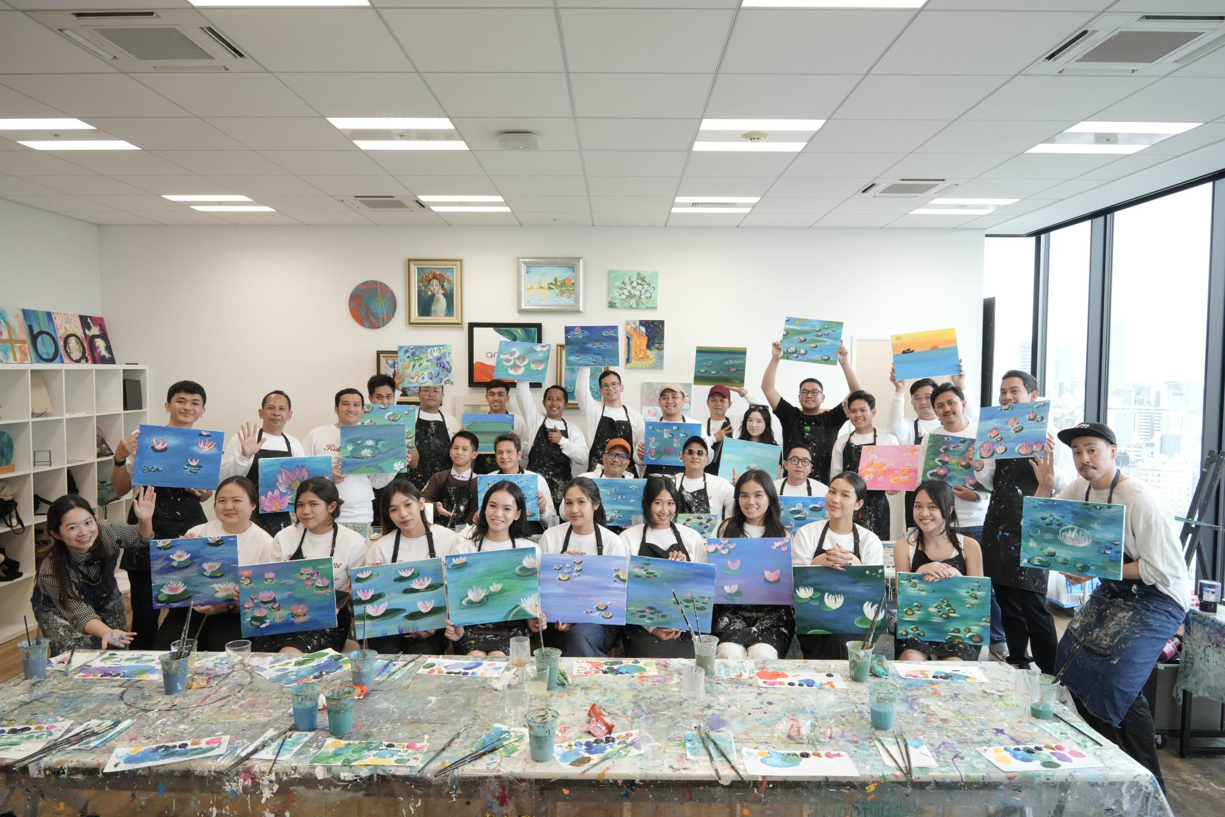 Team building art session at Artbar
