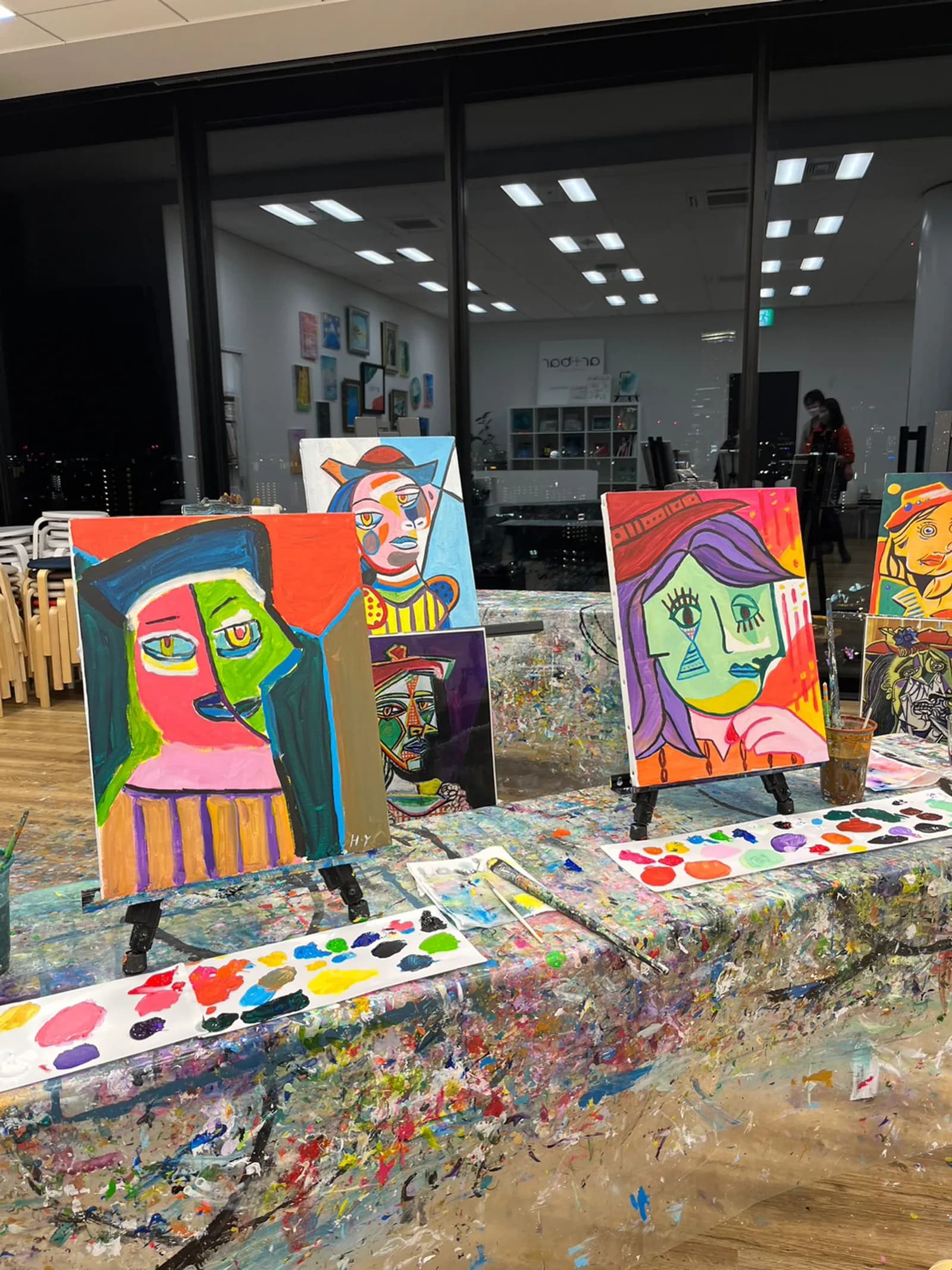Picasso Style Paint and Sip Classes paint and sip class at Artbar Osaka